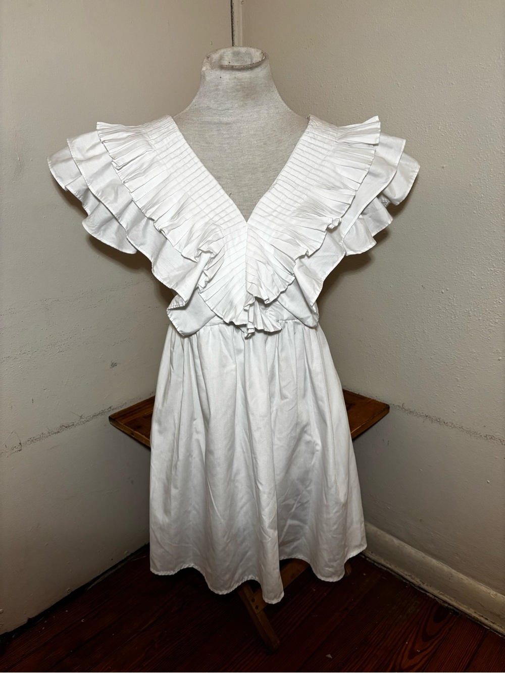 Entro Ruffled Sleeve White Dress